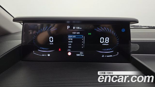 Hyundai Staria 2022 — photo 11