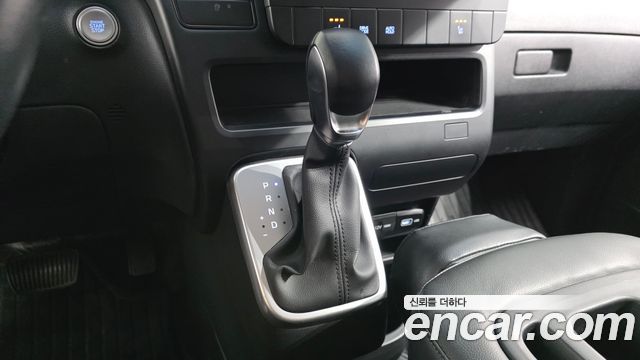 Hyundai Staria 2022 — photo 12