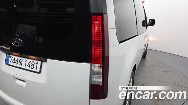 Hyundai Staria 2022 — photo 9