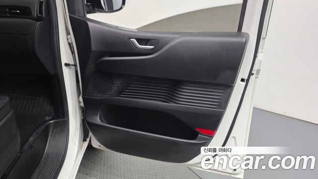 Hyundai Staria 2022 — photo 14