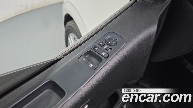 Hyundai Staria 2022 — photo 28