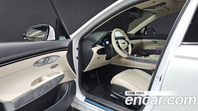 Genesis GV70 2024 — photo 13