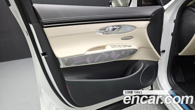 Genesis GV70 2024 — photo 14