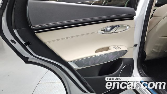 Genesis GV70 2024 — photo 15