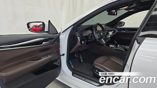 BMW Gran Turismo 2024 — photo 13