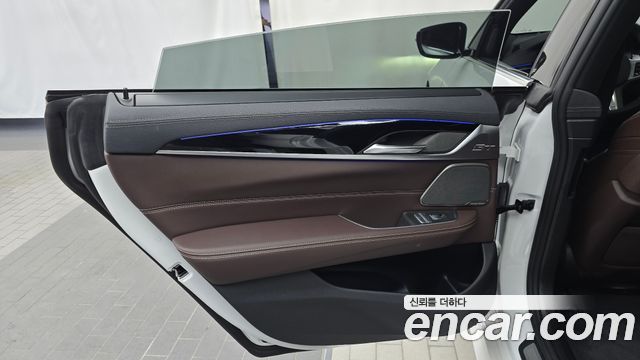 BMW Gran Turismo 2024 — photo 15