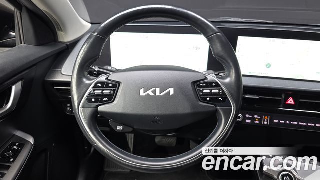 Kia EV6 2022 — photo 19