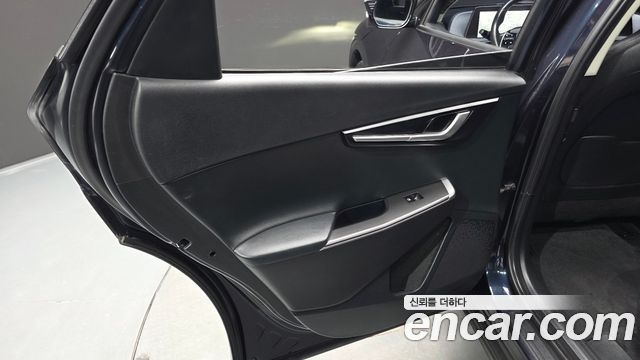 Kia EV6 2022 — photo 15