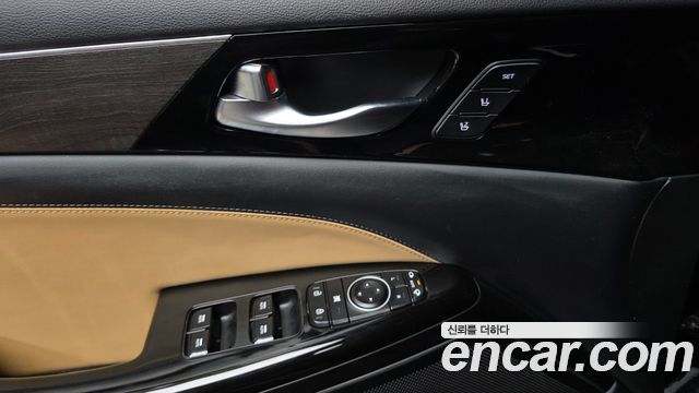 Kia K7 2020 — photo 24