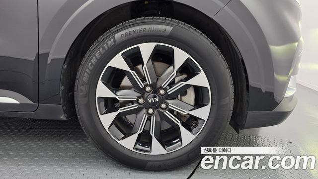 Kia Canival 2021 — photo 5