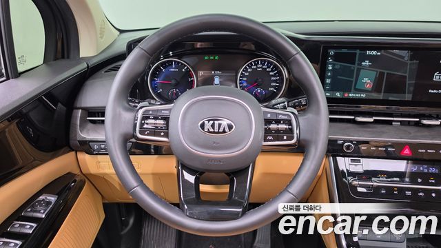 Kia Canival 2021 — photo 19