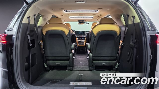 Kia Canival 2021 — photo 25