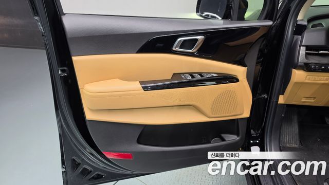 Kia Canival 2021 — photo 14
