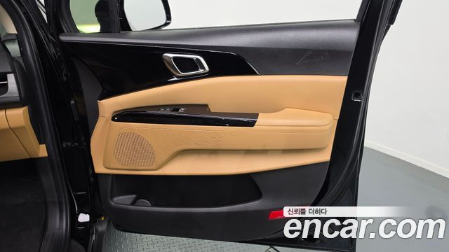Kia Canival 2021 — photo 15