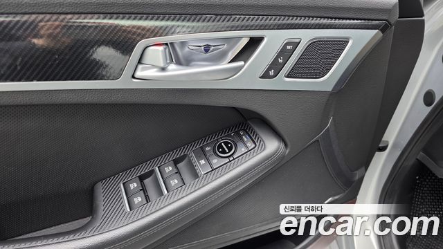 Hyundai Genesis 2015 — photo 31