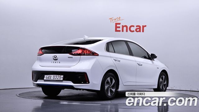 Hyundai Ioniq 2016 — photo 2