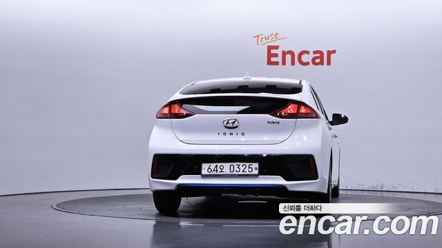 Hyundai Ioniq 2016 — photo 4
