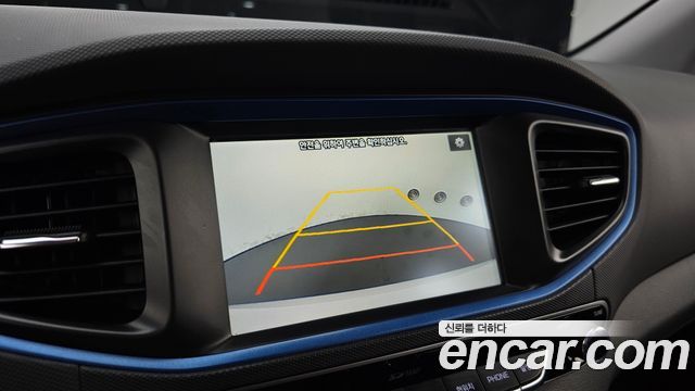 Hyundai Ioniq 2016 — photo 15
