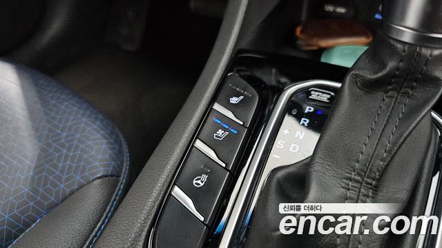 Hyundai Ioniq 2016 — photo 18