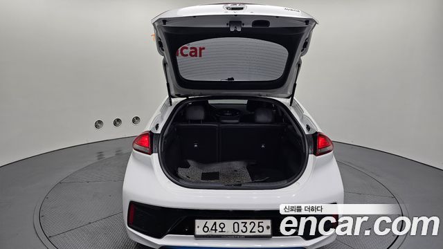 Hyundai Ioniq 2016 — photo 20