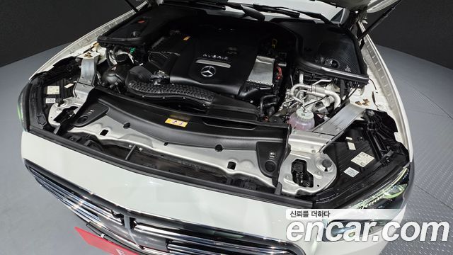 Mercedes-Benz E-Class 2021 — photo 6