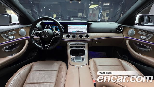 Mercedes-Benz E-Class 2021 — photo 7