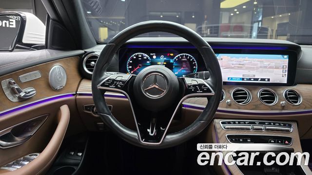 Mercedes-Benz E-Class 2021 — photo 14
