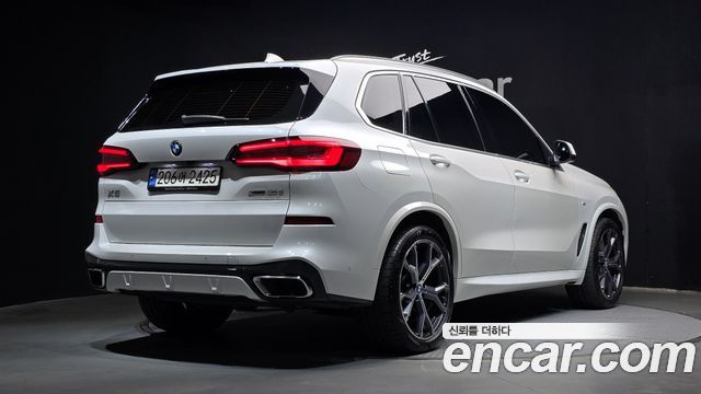 BMW X5 2022 — photo 2