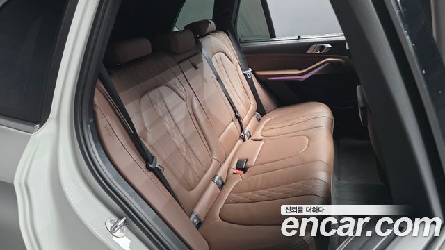 BMW X5 2022 — photo 17