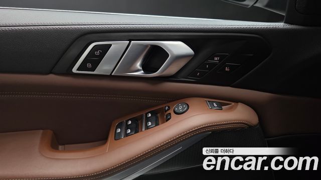 BMW X5 2022 — photo 26