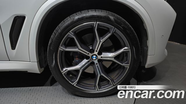 BMW X5 2022 — photo 7
