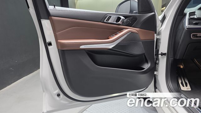 BMW X5 2022 — photo 14