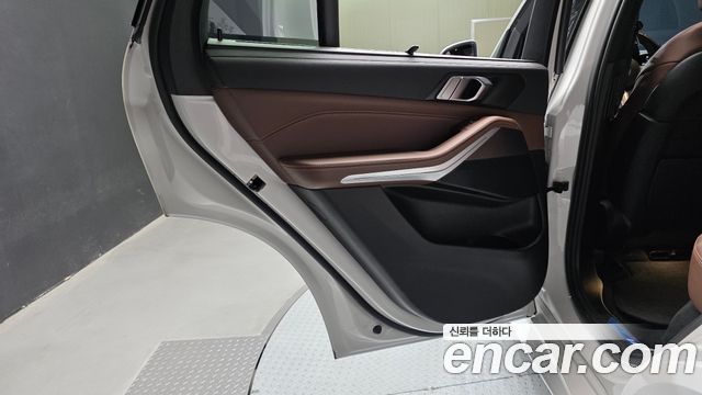 BMW X5 2022 — photo 15