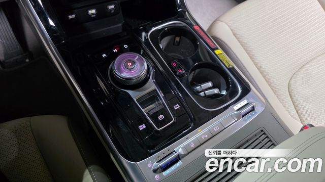 Kia Canival 2022 — photo 12
