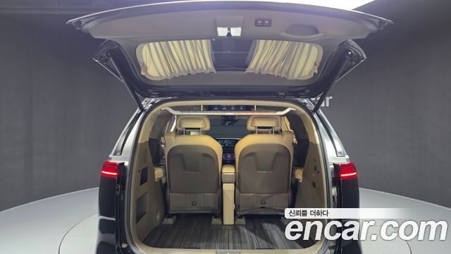 Kia Canival 2022 — photo 26