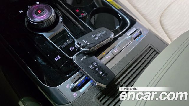 Kia Canival 2022 — photo 27