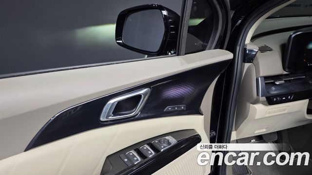 Kia Canival 2022 — photo 36