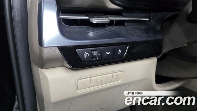 Kia Canival 2022 — photo 38