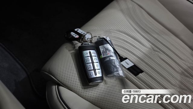 Genesis G80 2022 — photo 21