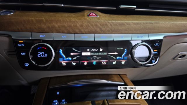 Genesis G80 2022 — photo 32