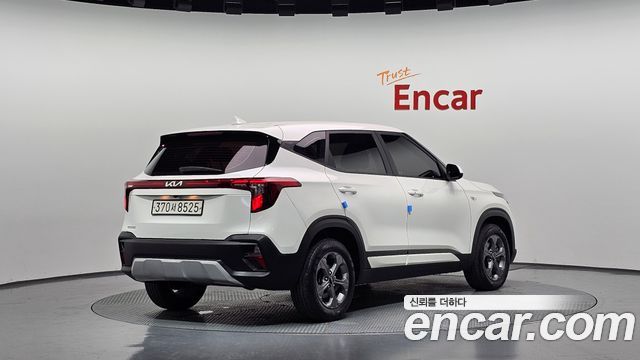 Kia Seltos 2023 — photo 2