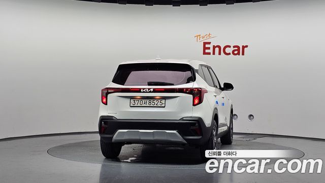 Kia Seltos 2023 — photo 4