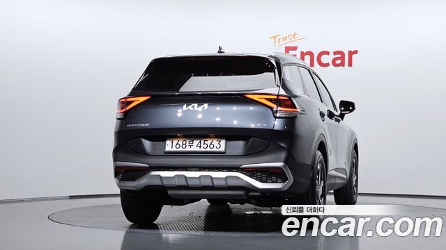 Kia Sportage 2023 — photo 4