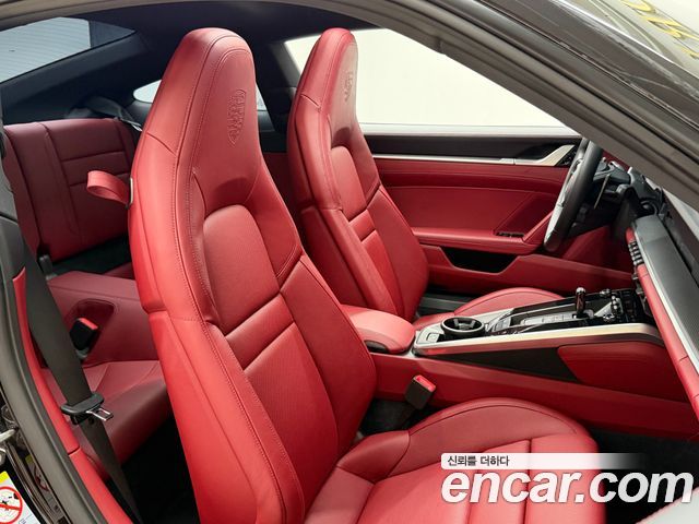 Porsche 911 2020 — photo 10