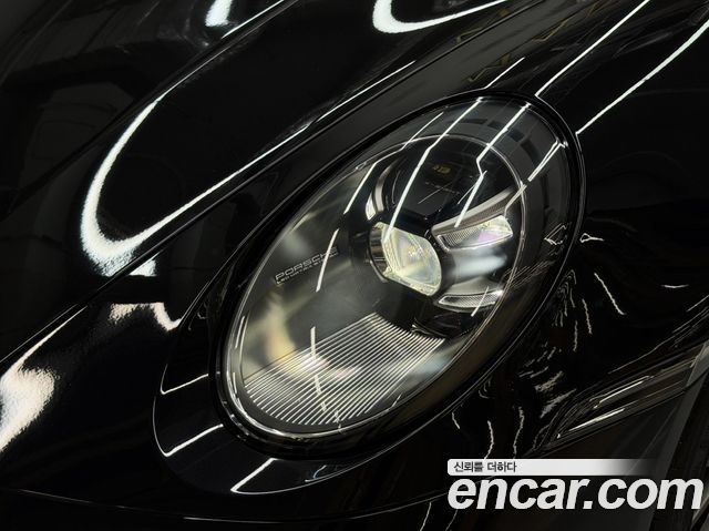 Porsche 911 2020 — photo 20