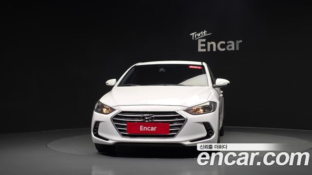Hyundai AVANTE 2018 — photo 3