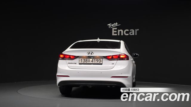 Hyundai AVANTE 2018 — photo 4