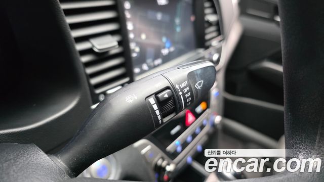 Hyundai AVANTE 2018 — photo 29