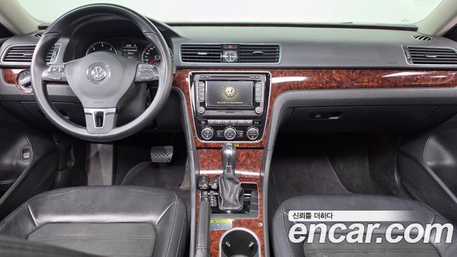 Volkswagen Passat 2013 — photo 7