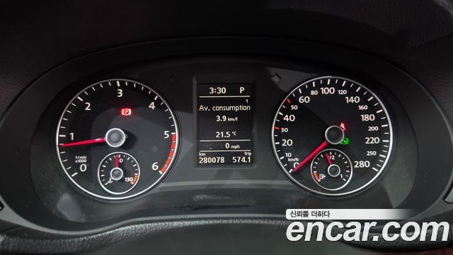 Volkswagen Passat 2013 — photo 8